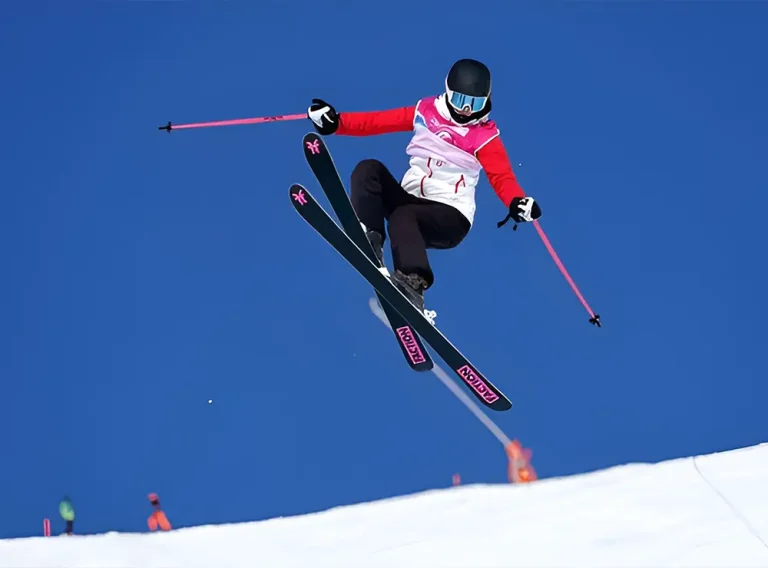 Eileen Gu set a record of gold medals and medals in a single Winter Olympics