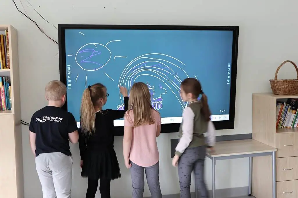 interactive flat panel classroom